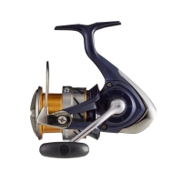 CREST LT 4000-CXH & REVROS LT 3000-CHセット Daiwa Reel Crest LT 4000 CXH — Al Marfaa Marine Equipments